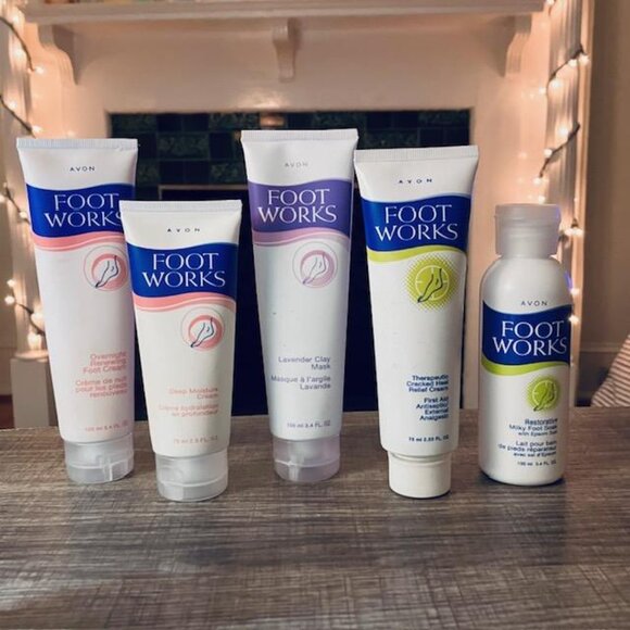 BUNDLE OF 5 NEW/SEALED AVON  - FOOT WORKS RELIEF REPAIR RESTORE RENEW  MASK - Picture 1 of 10